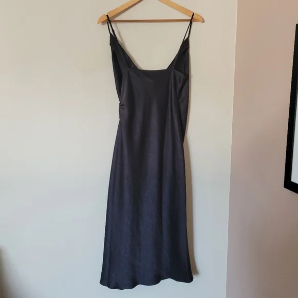 NWT Aritzia Wilfred Scenery Faux Wrap Black Satin Midi Slip Dress Size Medium - Picture 4 of 10